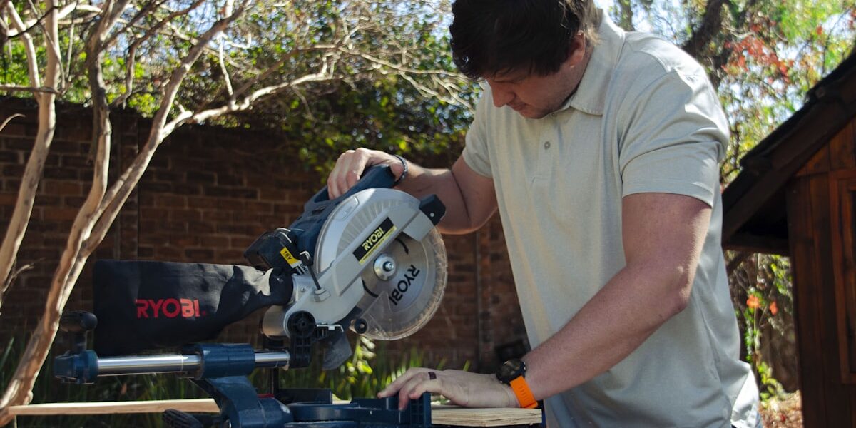 Perfect Cedar Planter Box: DIY Success Guide